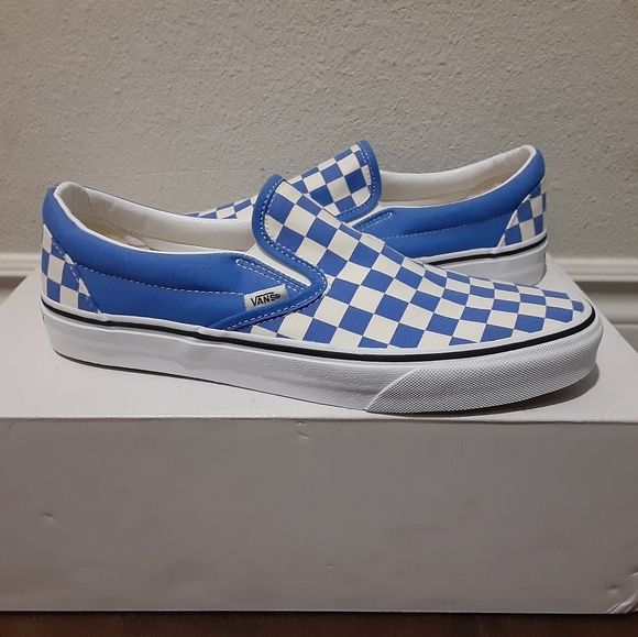 Vans - Picture 2 of 4